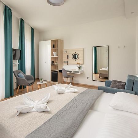 Kristaly Hotel Keszthely Luaran gambar