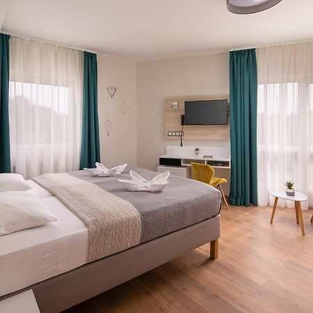 Kristaly Hotel Keszthely Luaran gambar