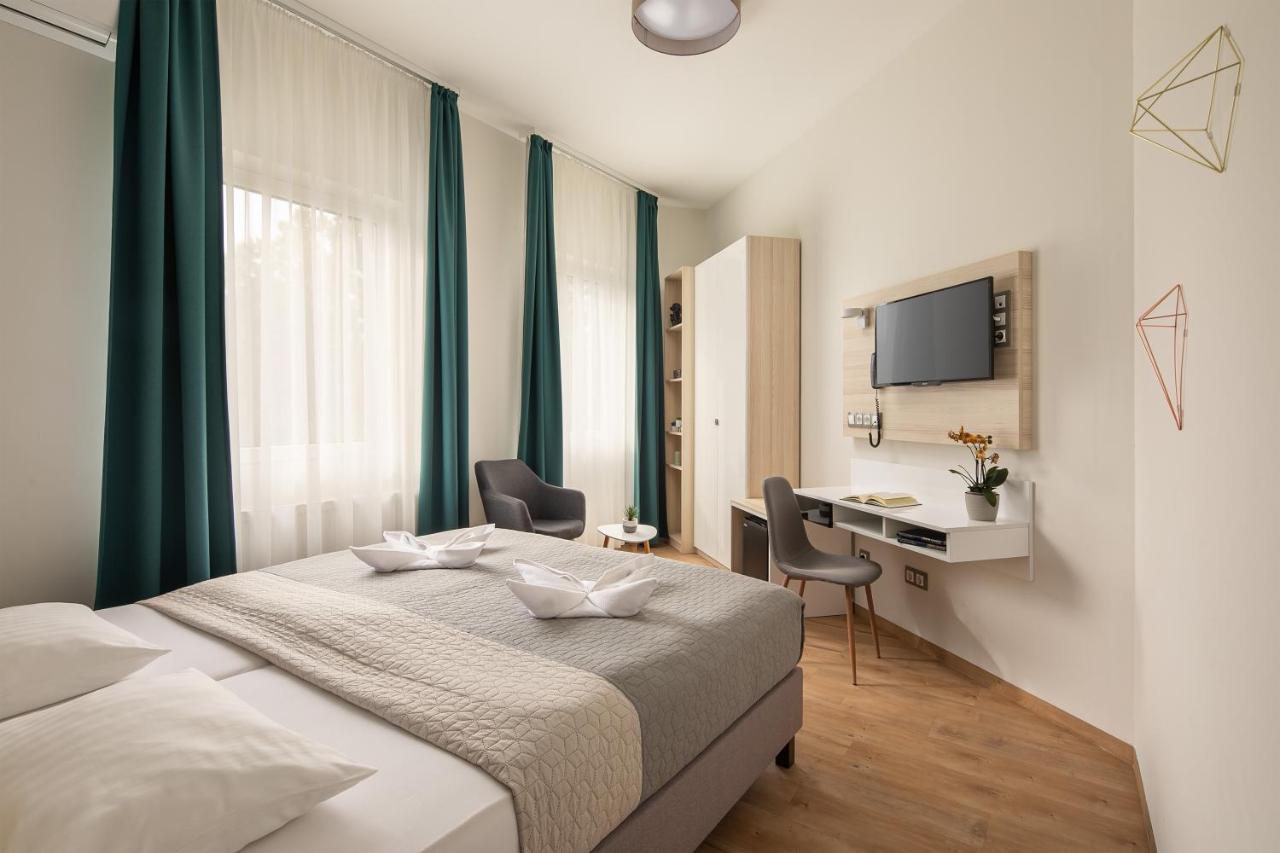 Kristaly Hotel Keszthely Luaran gambar