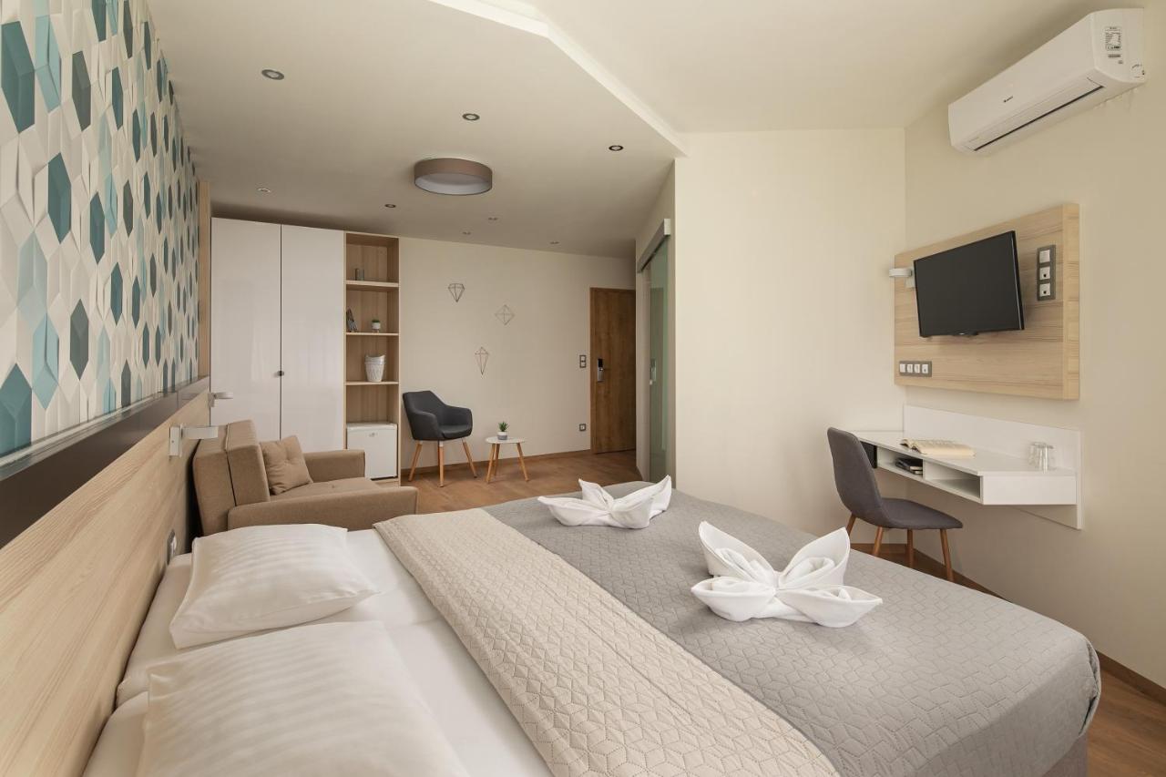 Kristaly Hotel Keszthely Luaran gambar