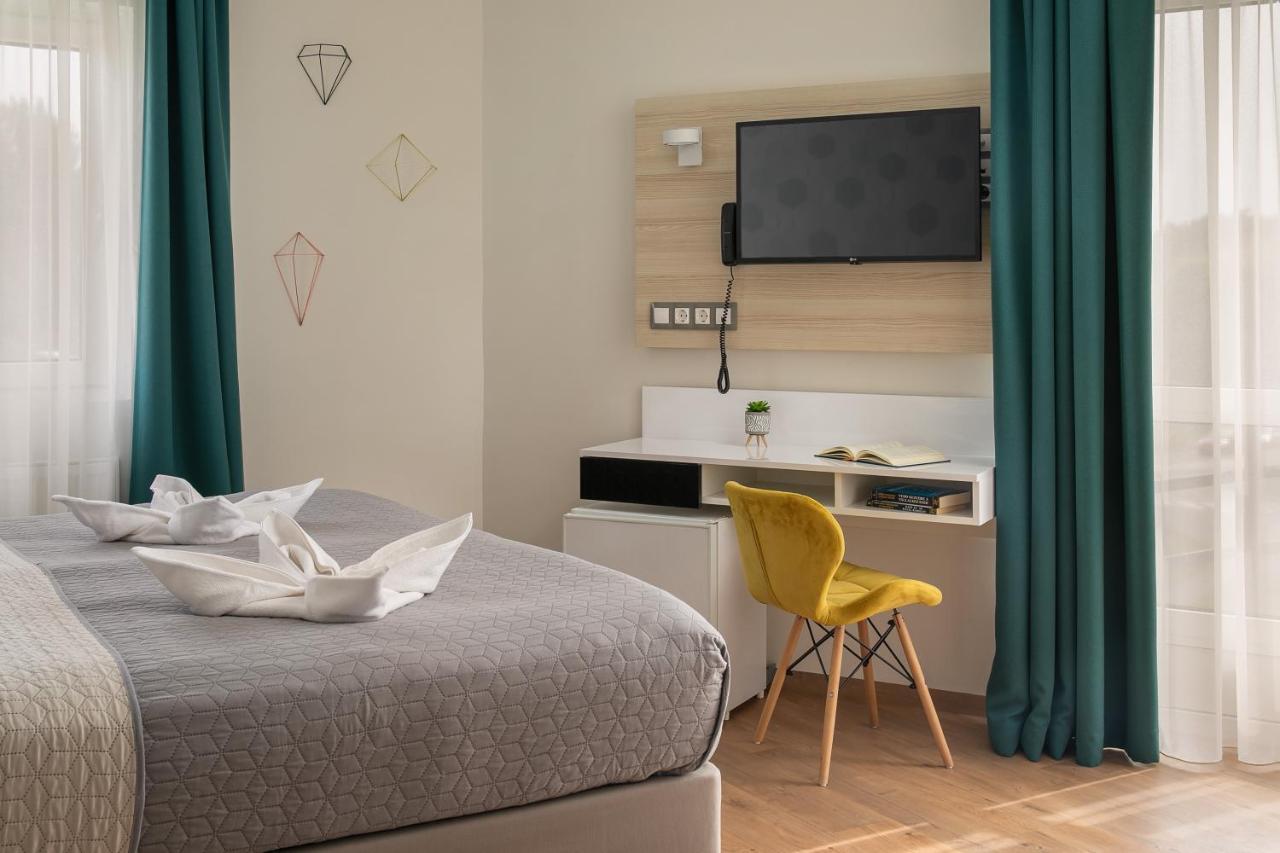 Kristaly Hotel Keszthely Luaran gambar