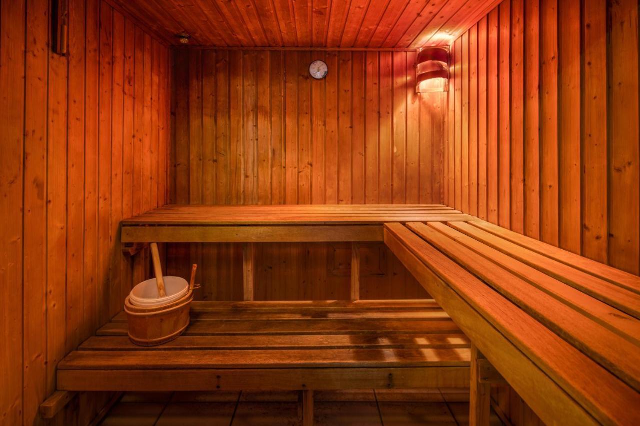 Kristaly Hotel Keszthely Luaran gambar