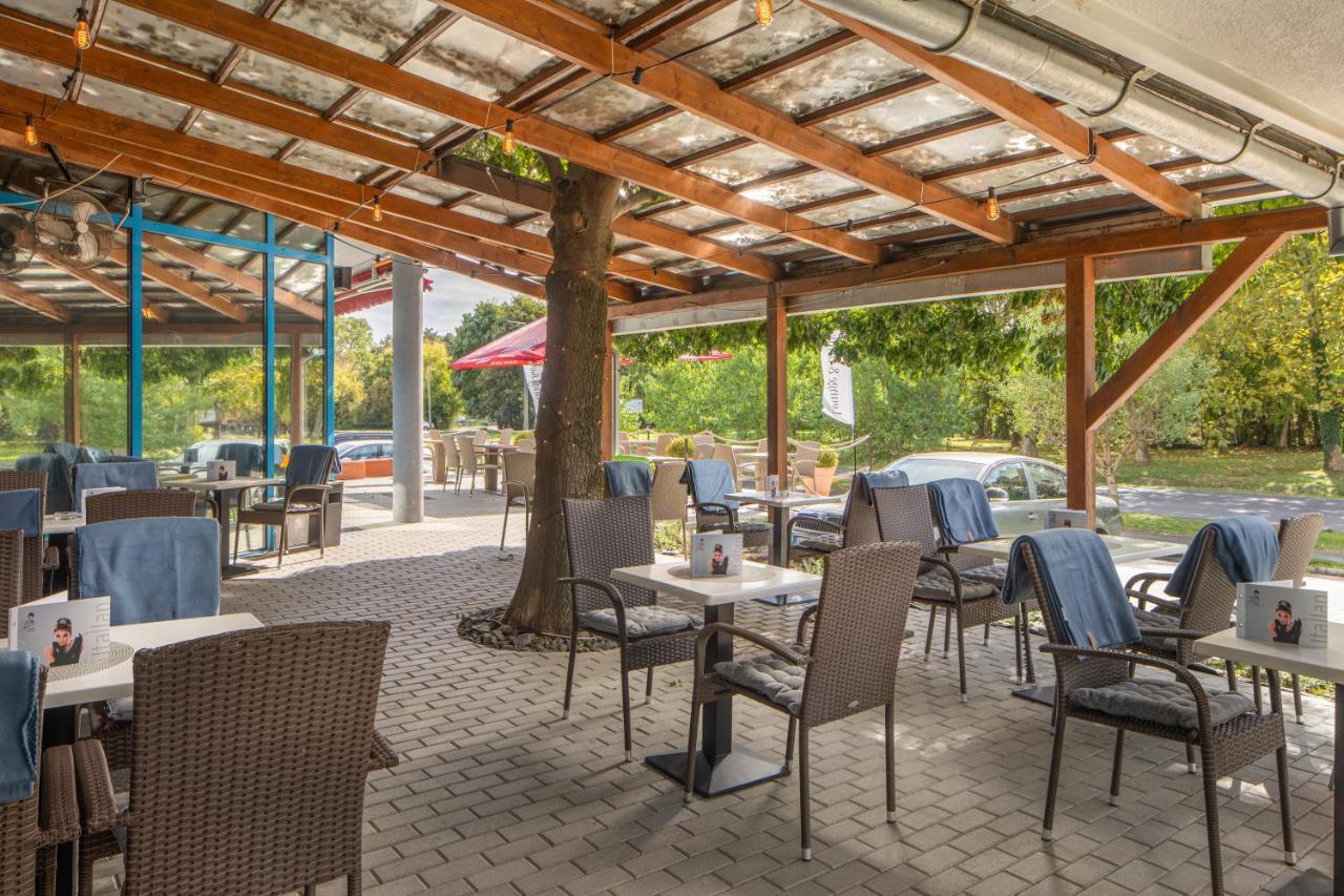 Kristaly Hotel Keszthely Luaran gambar